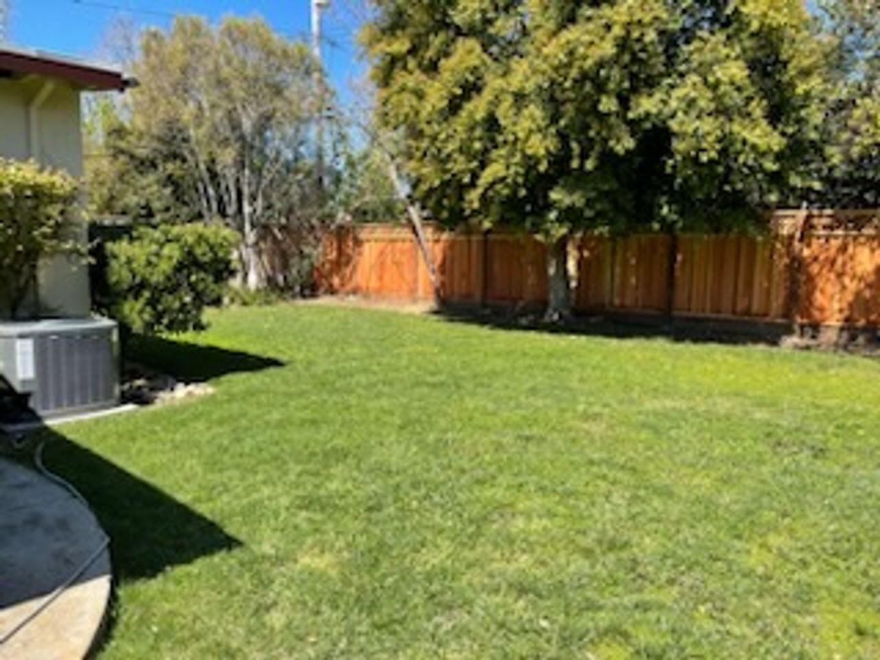 2347 Venndale Ave - Photo 2 of 19