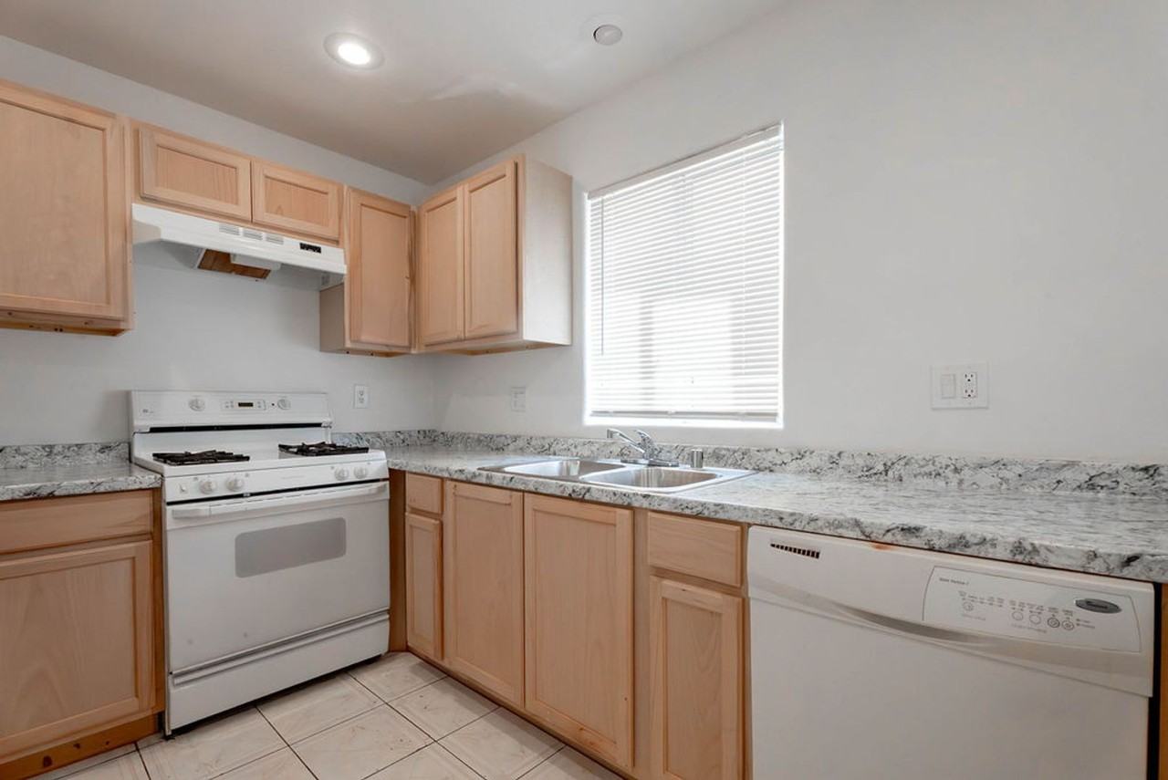 2095 Betty Davis St - Photo 7 of 33
