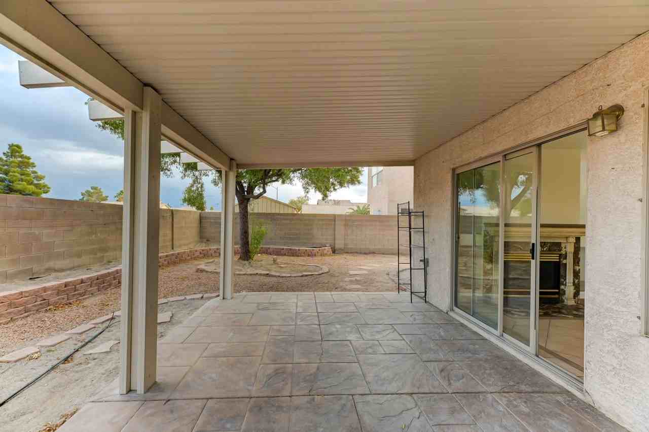 4548 Grand Rock Dr - Photo 2 of 18