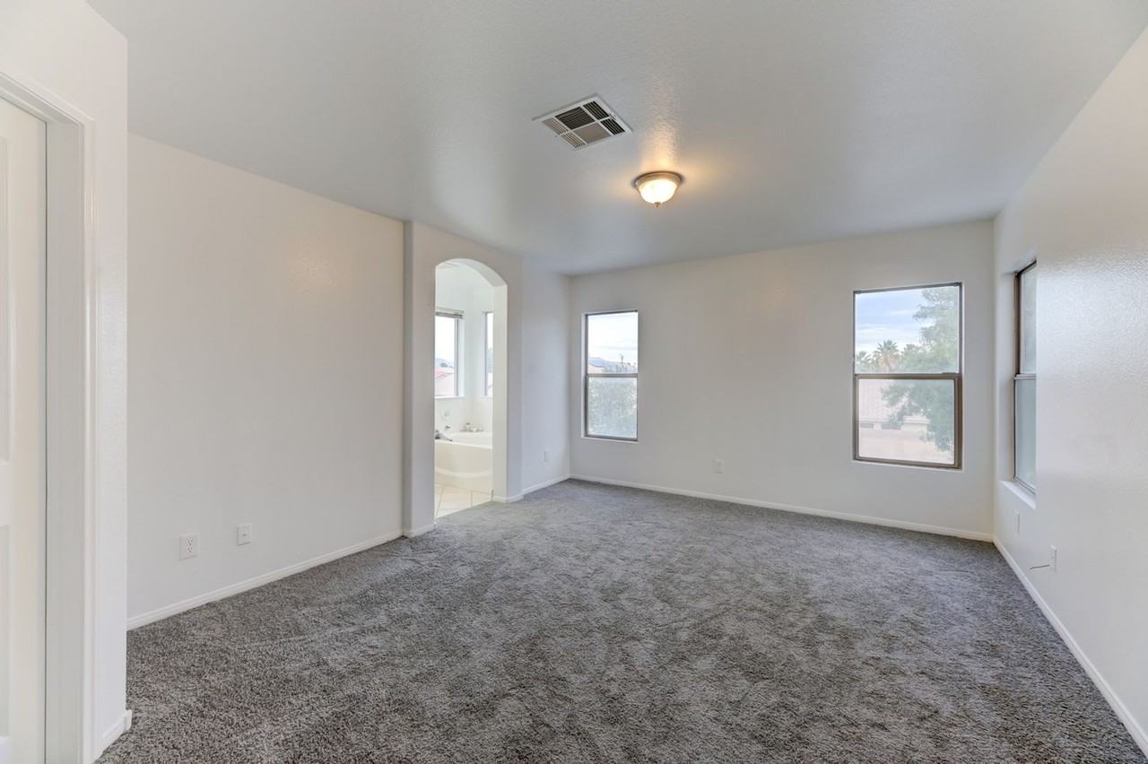 4548 Grand Rock Dr - Photo 4 of 18