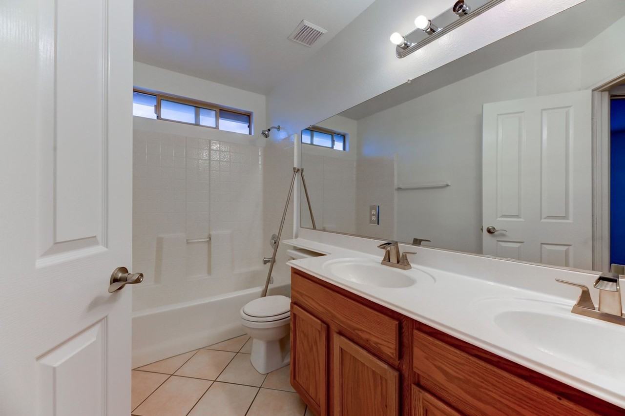 4548 Grand Rock Dr - Photo 6 of 18