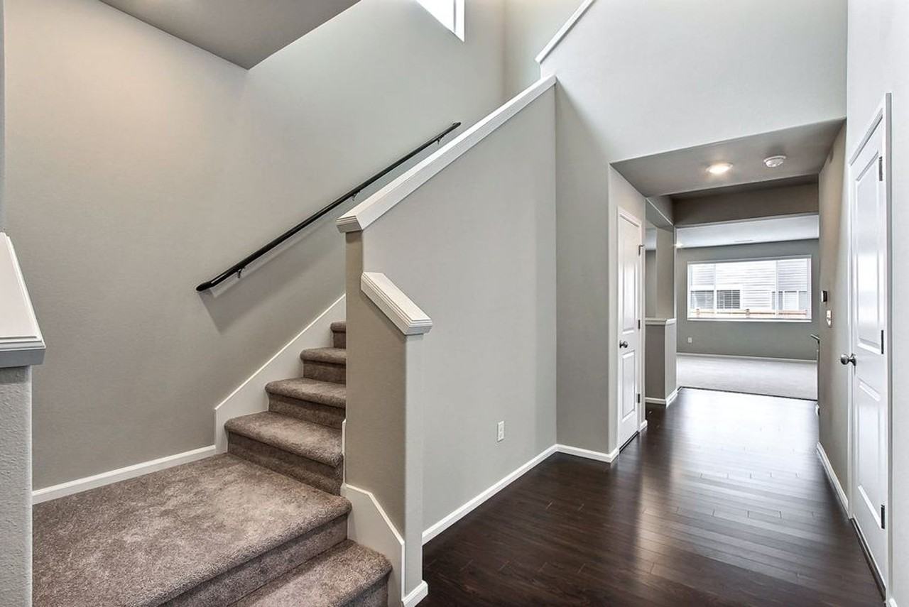 3137 Gladiator St Ne - Photo 2 of 17