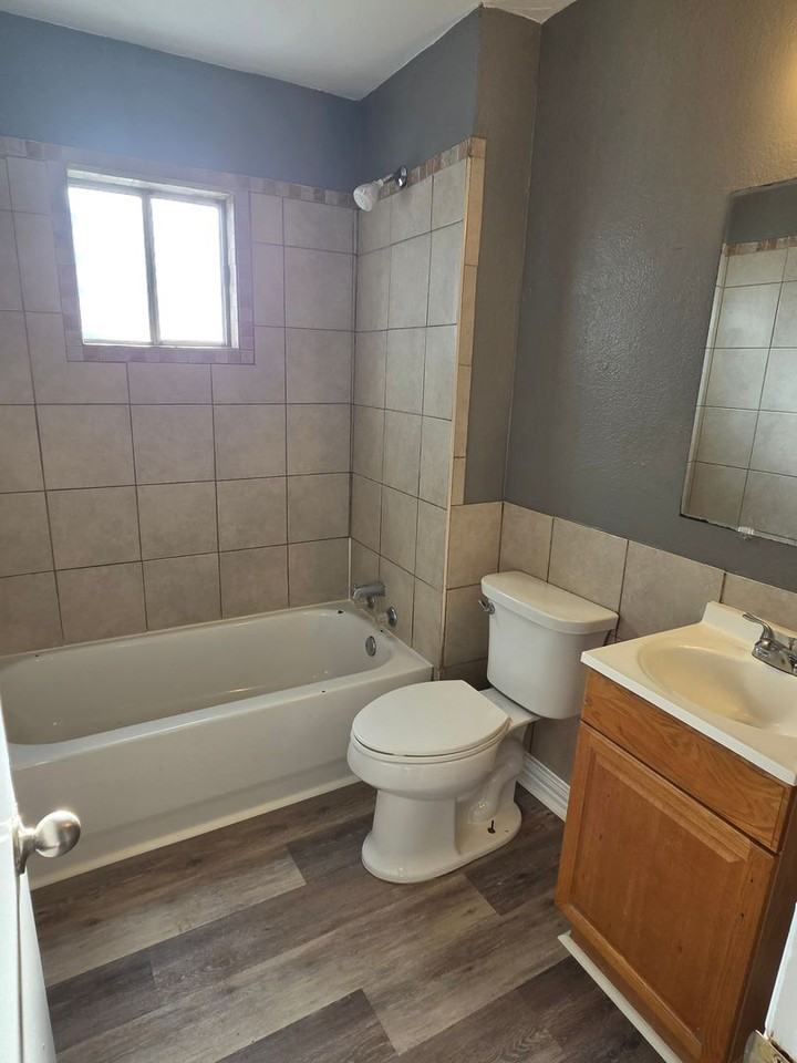 1611 N Marrs St - Photo 6 of 9