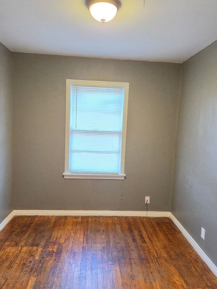 1611 N Marrs St - Photo 7 of 9
