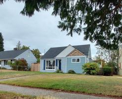 featured image of 3321 N Mullen St