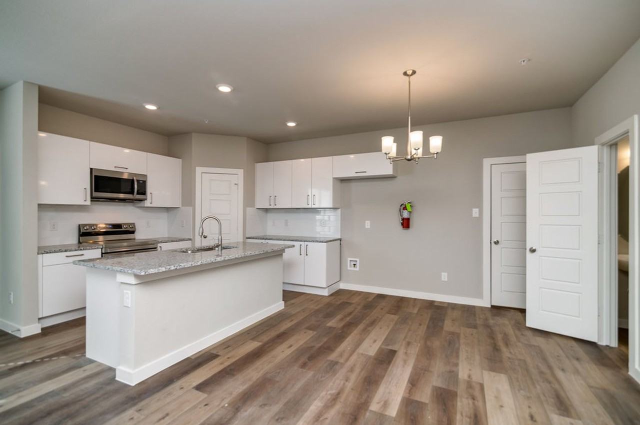 711 Harvest Moon Dr - Photo 5 of 19
