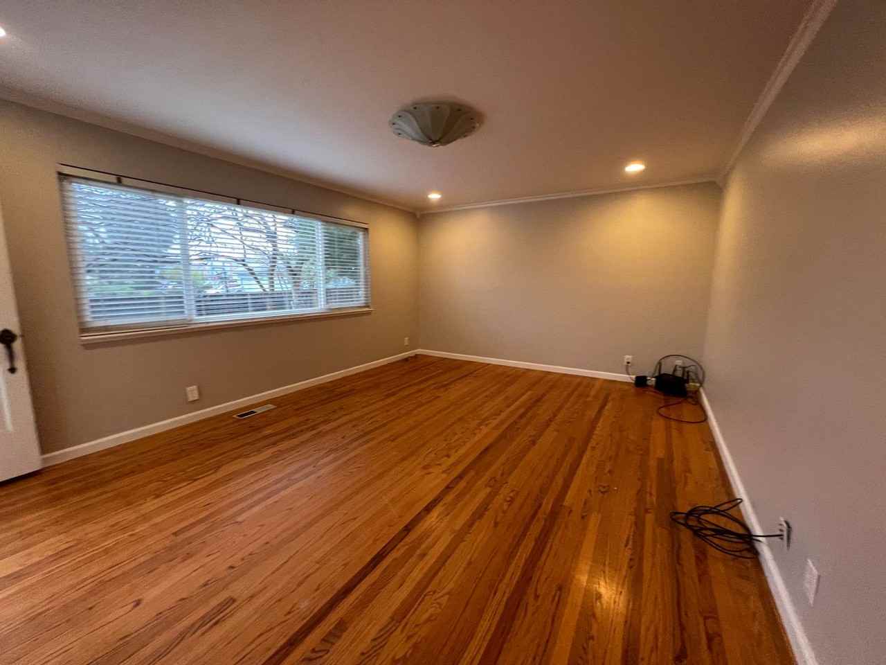 1550 Magpie Ln - Photo 4 of 20