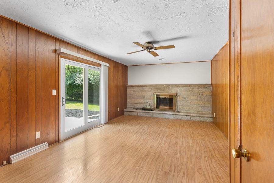 18525 Heathway Ln - Photo 7 of 25