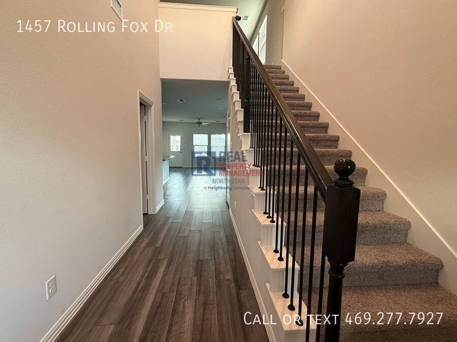 1457 Rolling Fox Dr - Photo 3 of 16