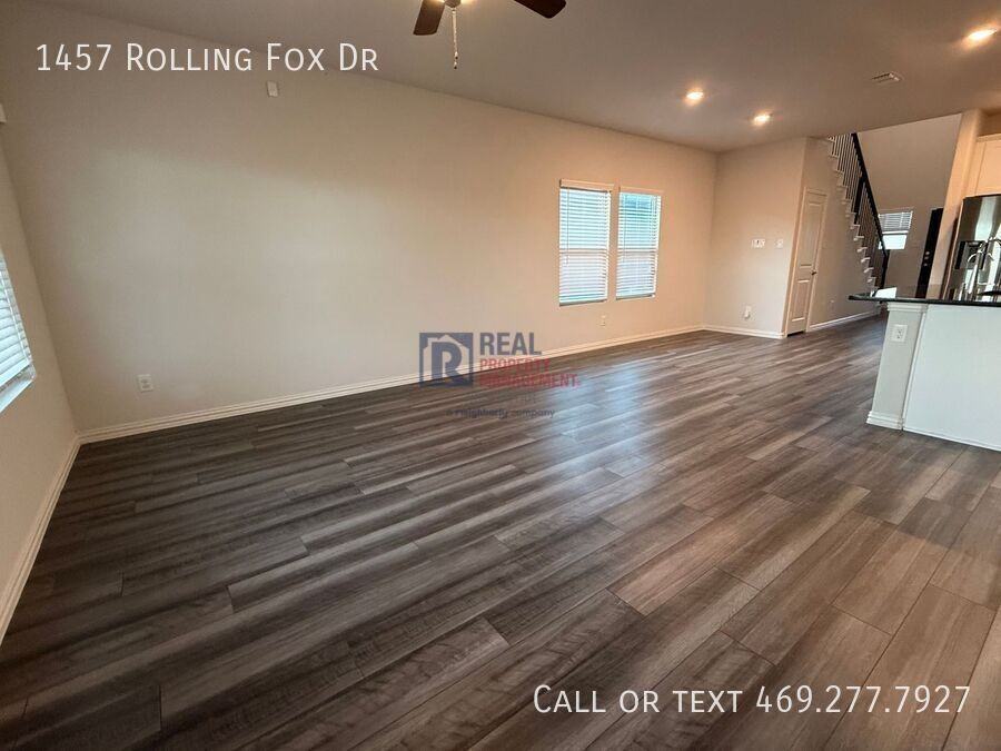 1457 Rolling Fox Dr - Photo 5 of 16