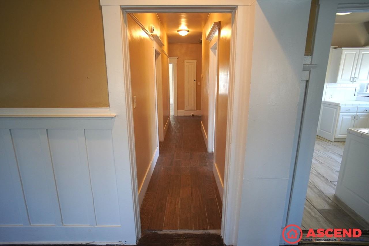 1119 H St - Photo 6 of 18