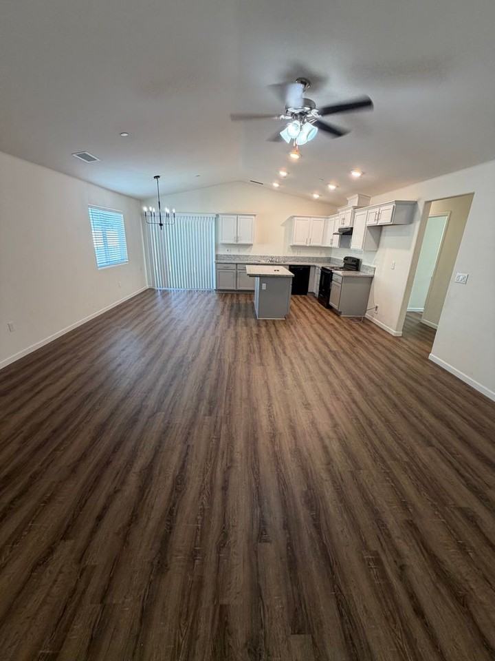 2450 W Park Dr - Photo 2 of 11