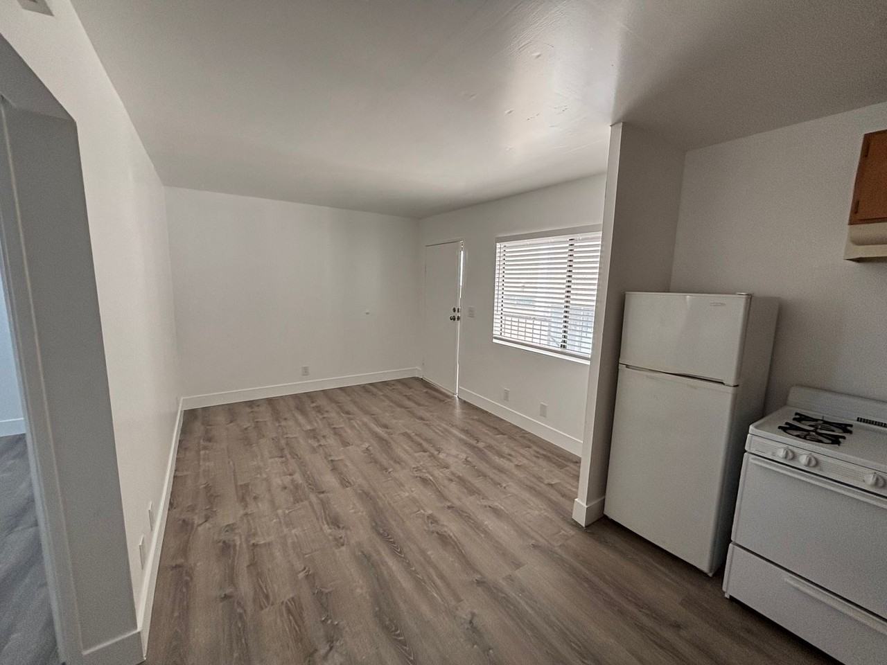 344 E Santa Anita Ave - Photo 3 of 13