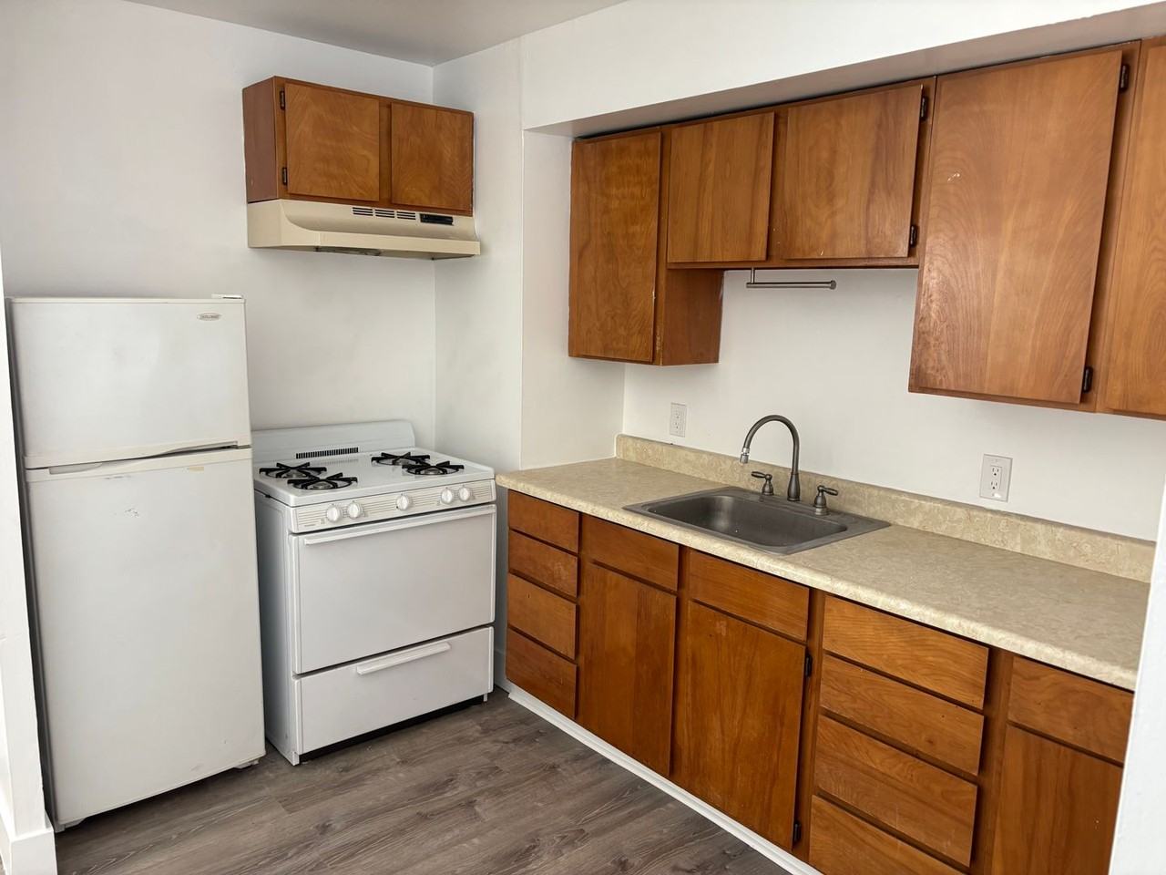 344 E Santa Anita Ave - Photo 5 of 13