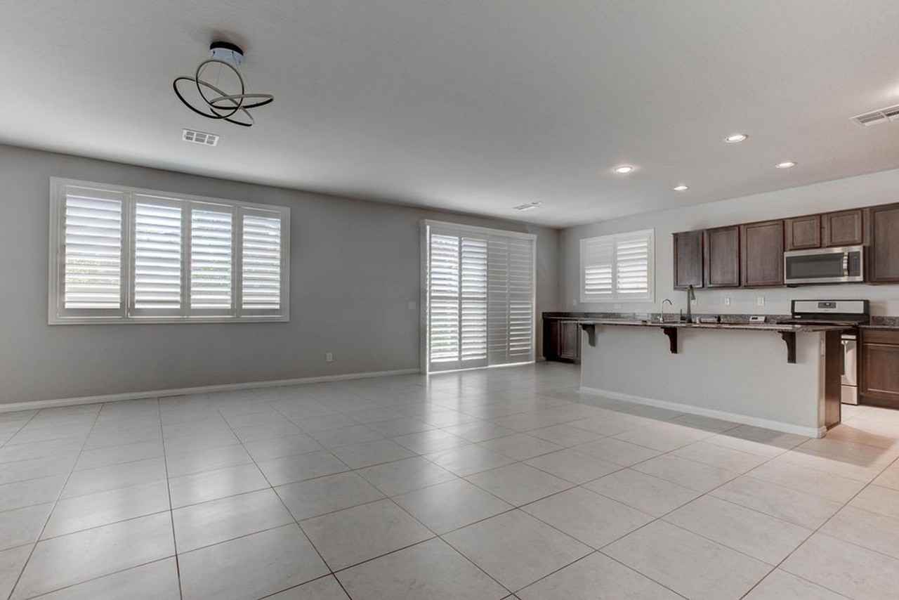 8040 Skye Falls St - Photo 3 of 36
