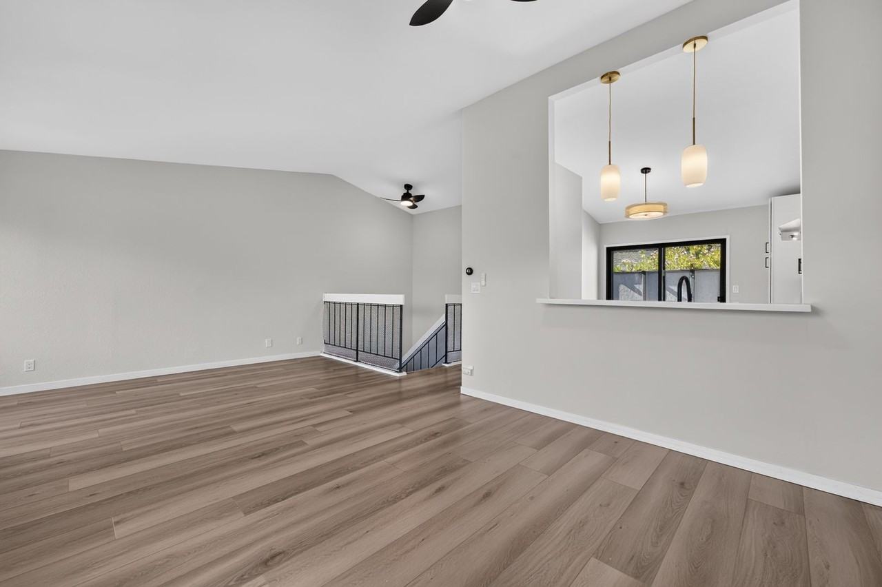 1512 Ashwood Dr - Photo 7 of 29