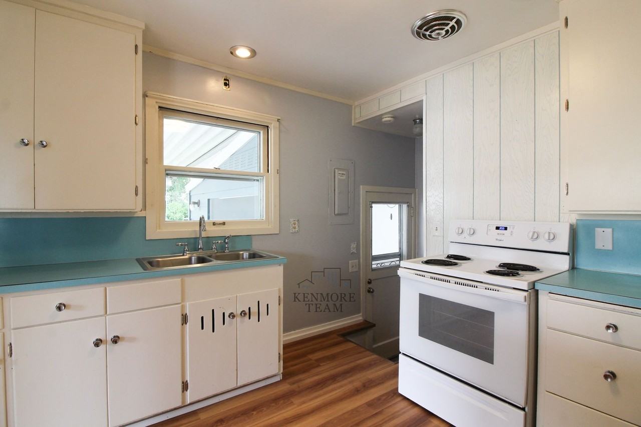 1005 Thayer Dr - Photo 5 of 23