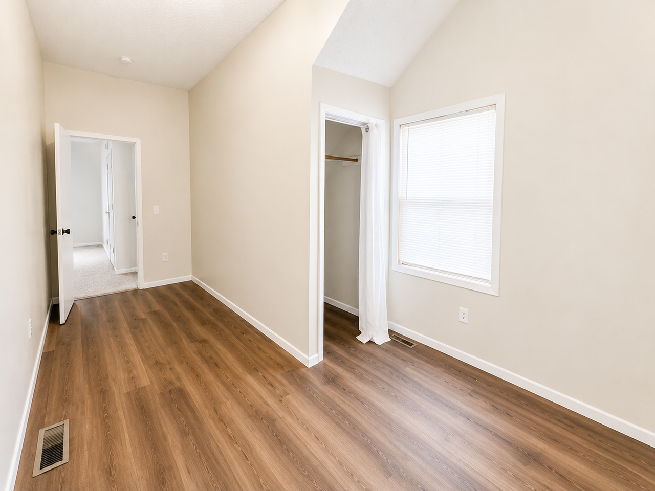 865 Clark St - Photo 2 of 5