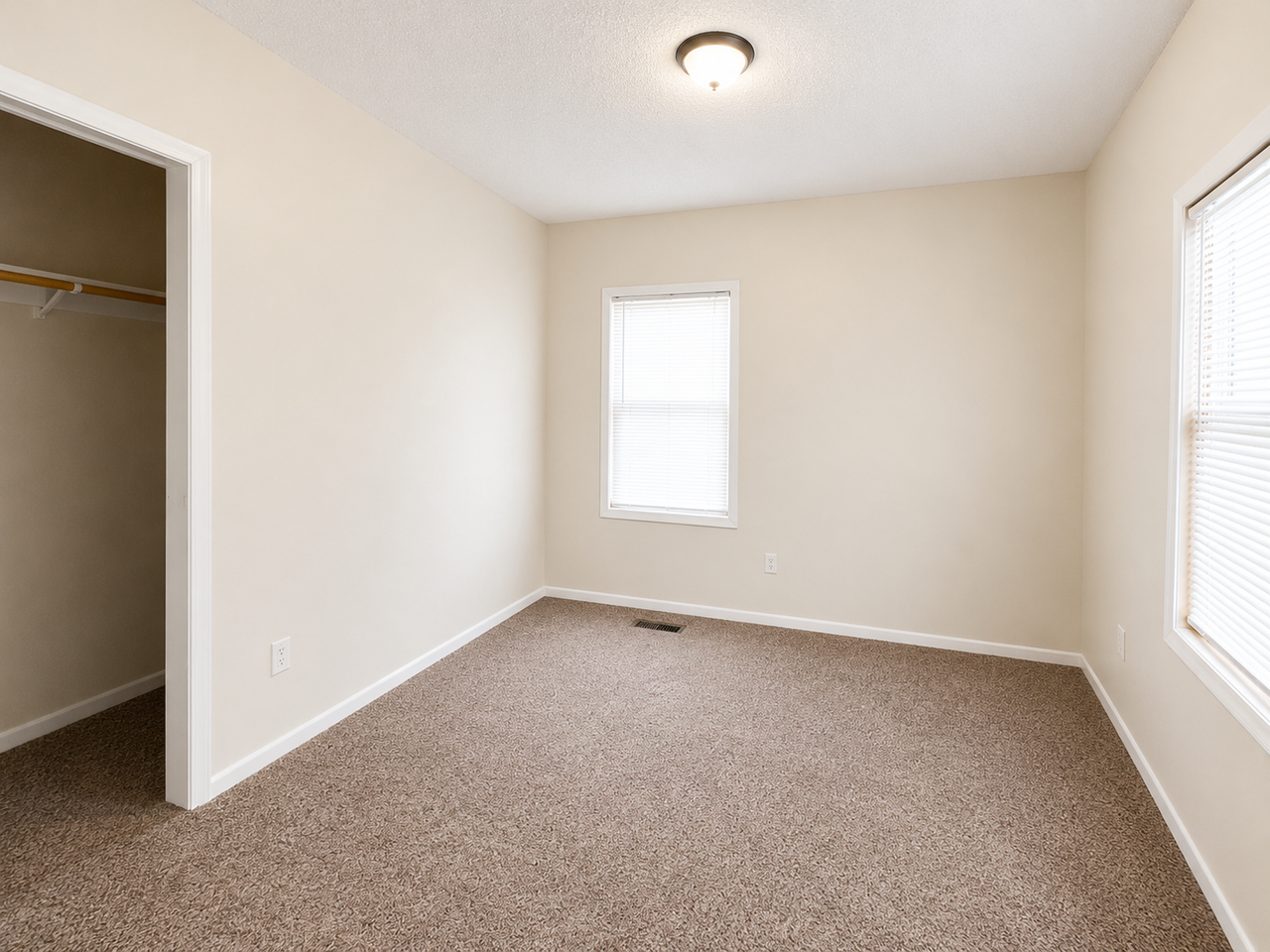 865 Clark St - Photo 4 of 5