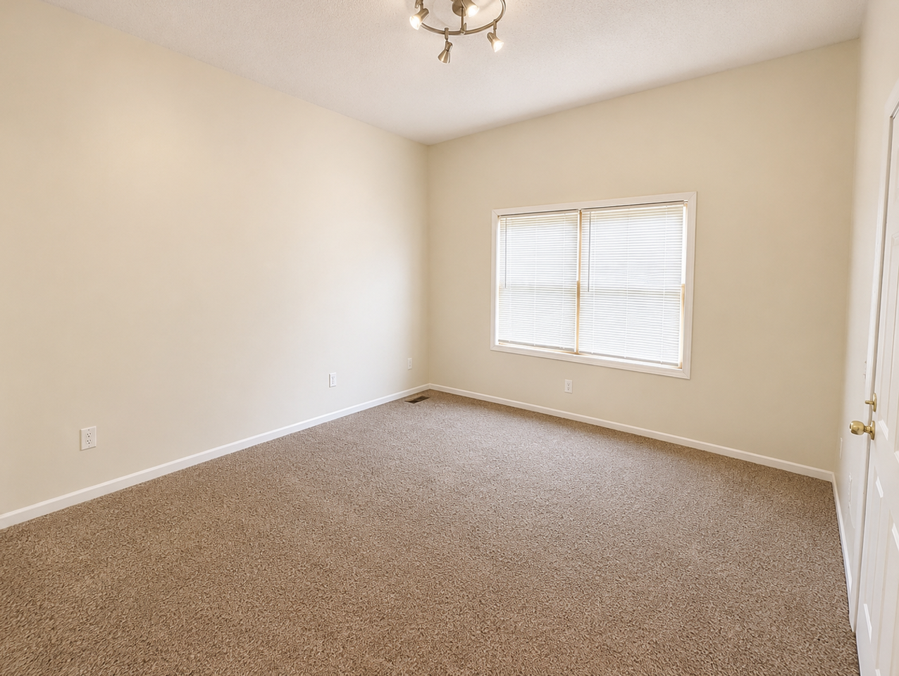 865 Clark St - Photo 5 of 5