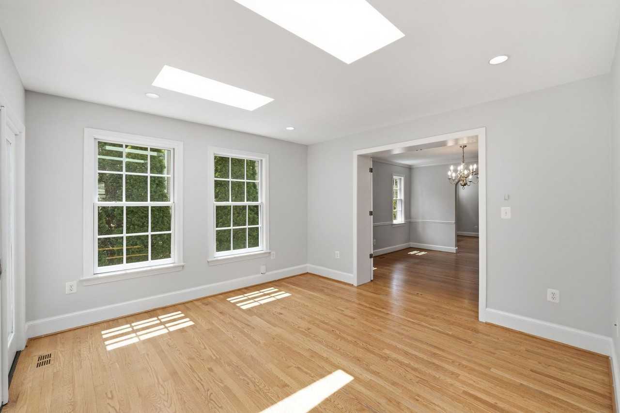 2812 Northampton St Nw - Photo 4 of 25