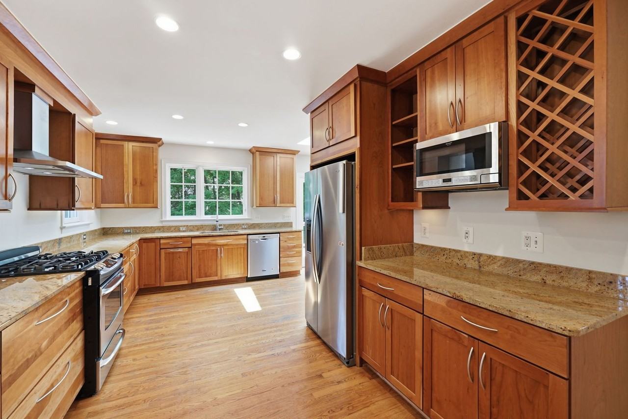 2812 Northampton St Nw - Photo 7 of 25