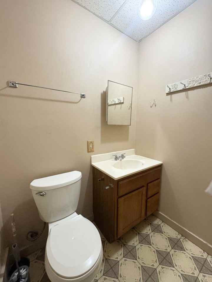 112 N 38th Ave - Photo 4 of 6