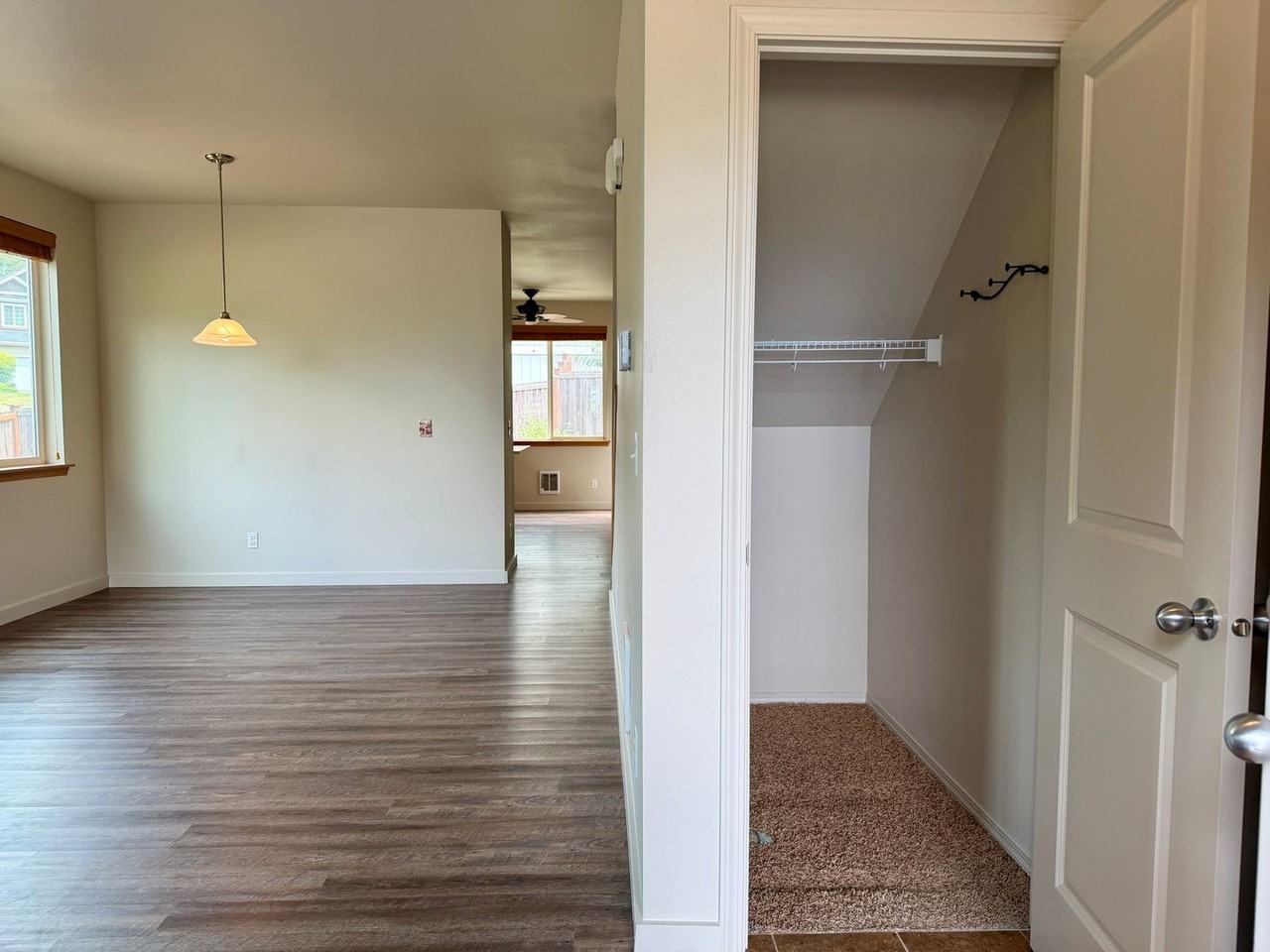 22709 7th Pl W - Photo 4 of 34