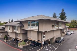 952 100th Ave Ne - Photo 1 of 1