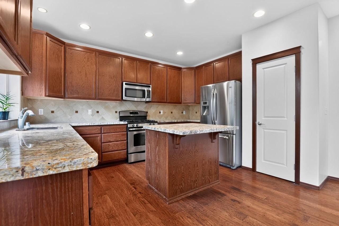 18901 34th Dr Se - Photo 4 of 40