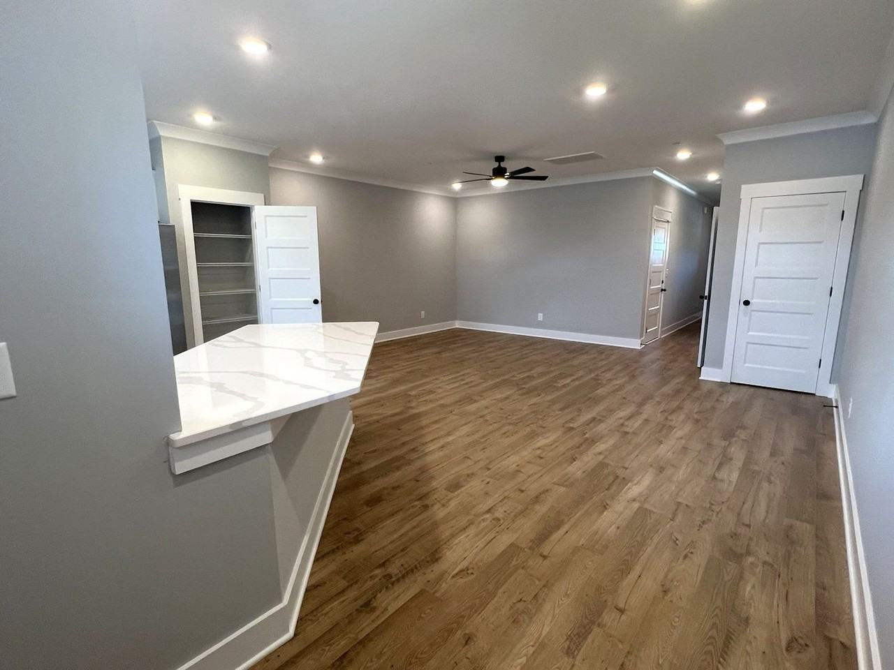 1113 Orcadian Dr - Photo 5 of 31