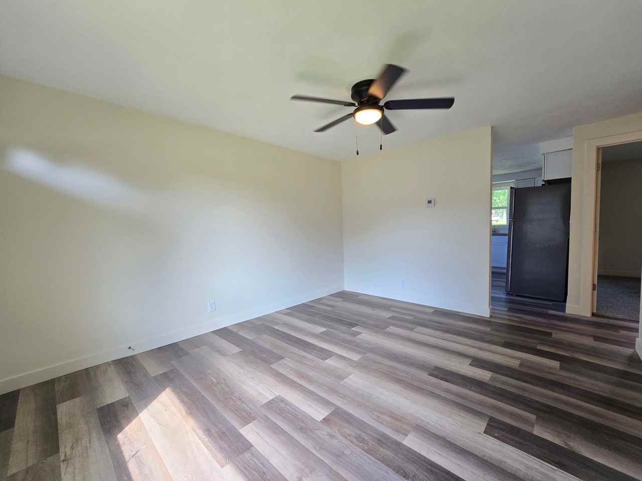 126 Sw 4th St - Photo 4 of 9