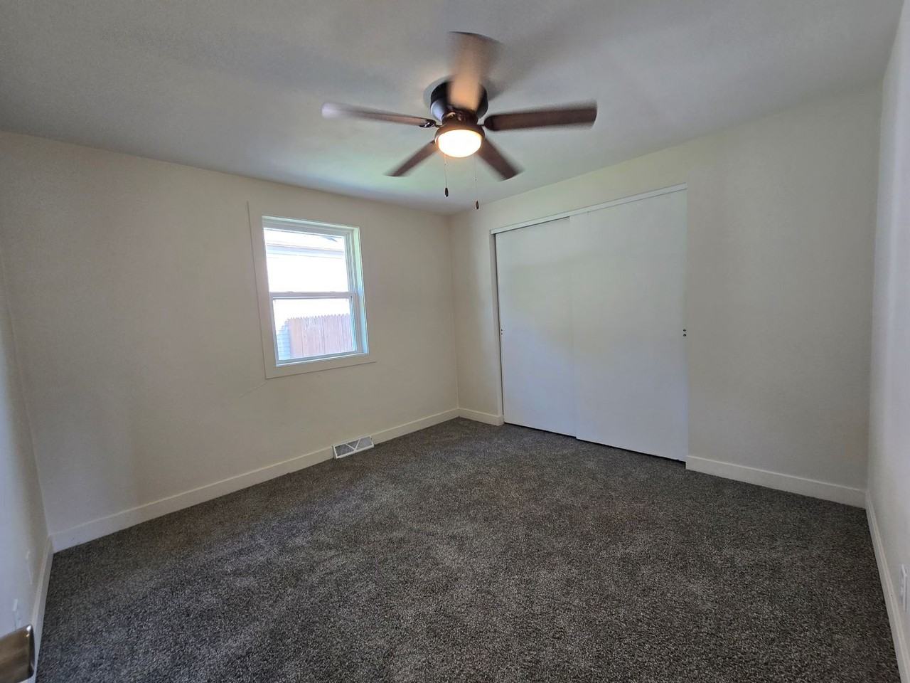 126 Sw 4th St - Photo 6 of 9