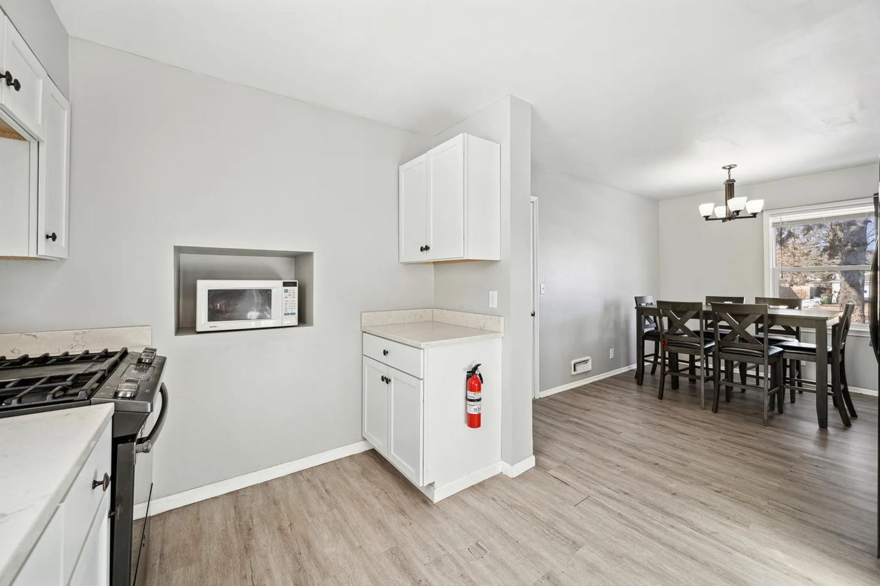 348 109th Ave Ne - Photo 4 of 24
