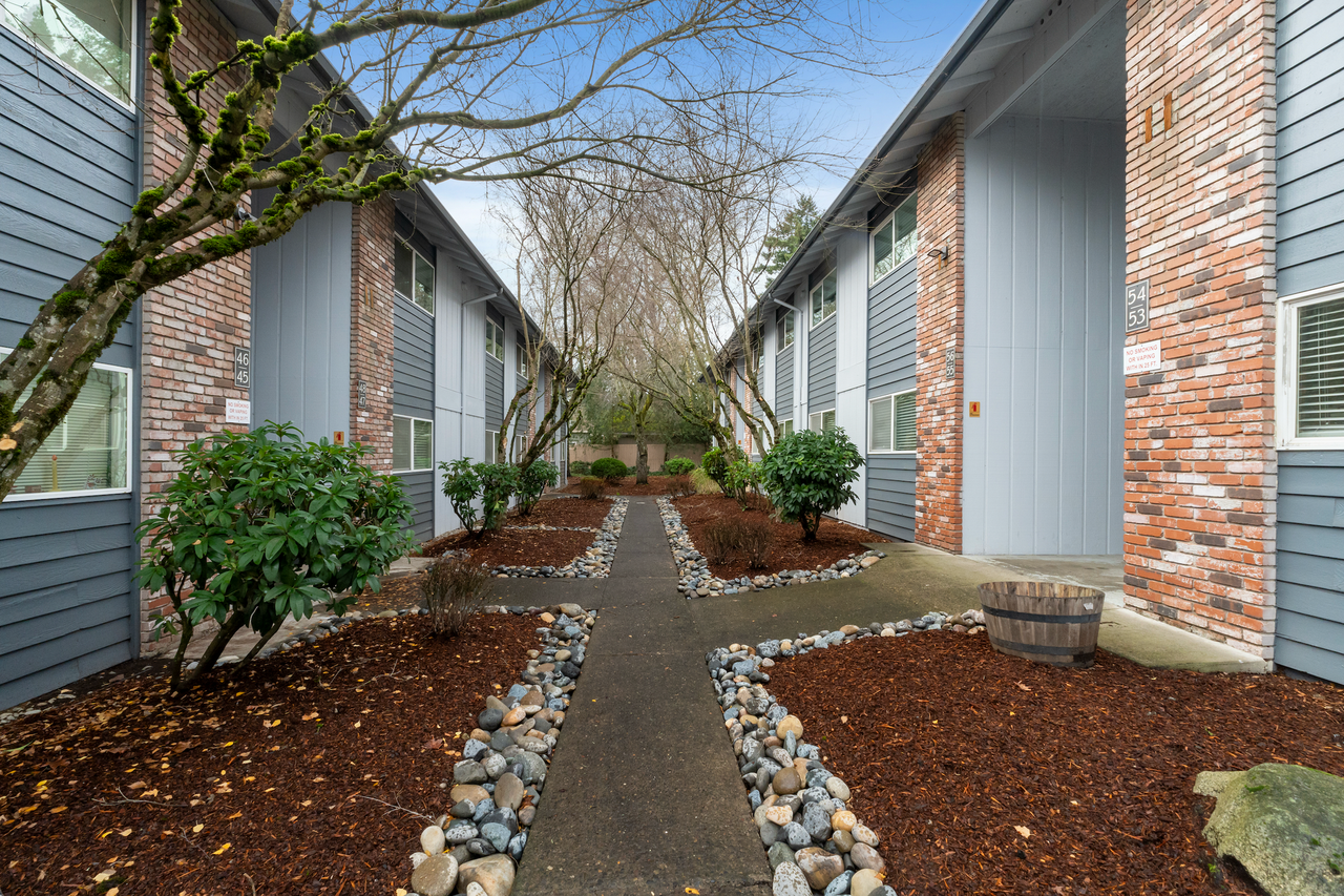 ONE MONTH FREE! Sagewood Estates | Pet - Photo 2 of 4
