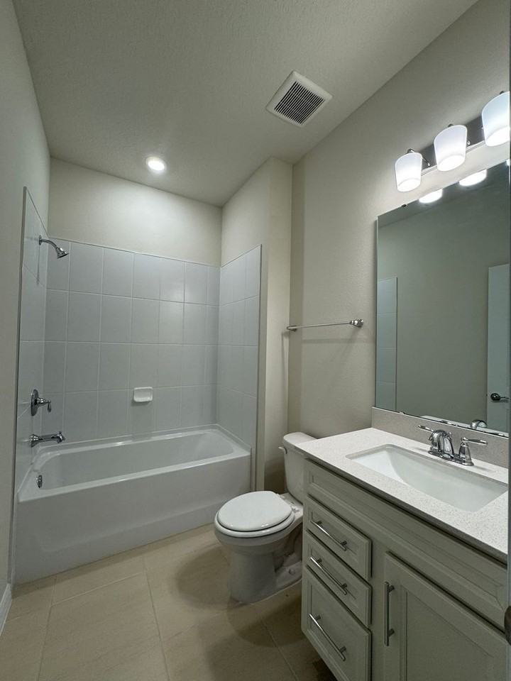 5555 Settlingstone Ln - Photo 6 of 28