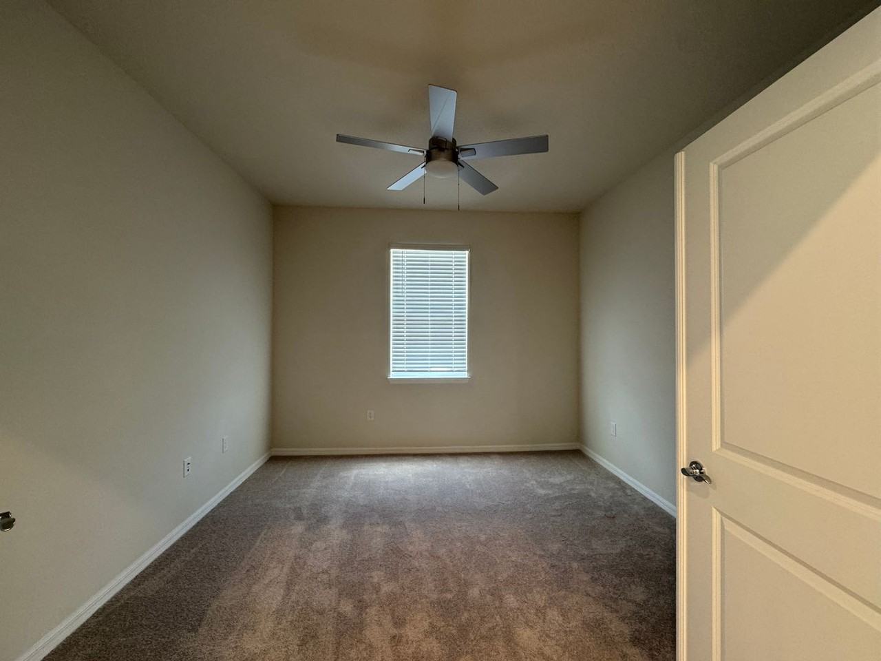5555 Settlingstone Ln - Photo 7 of 28