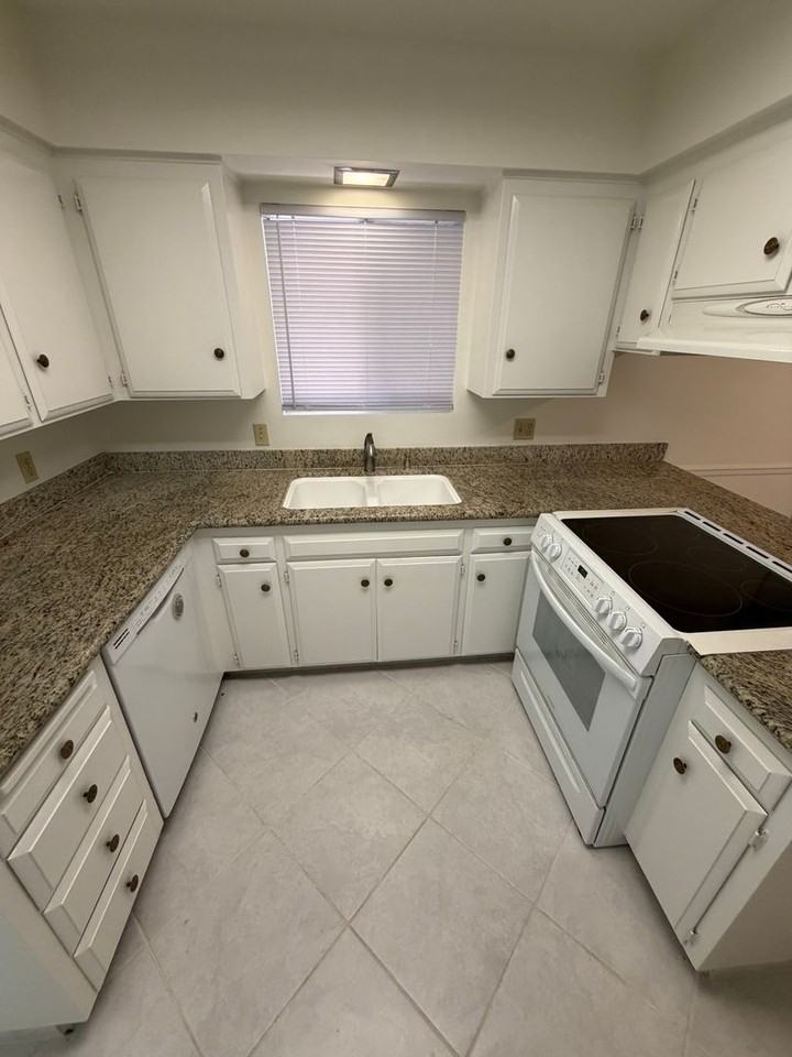 4746 N San Pablo Ave - Photo 7 of 17