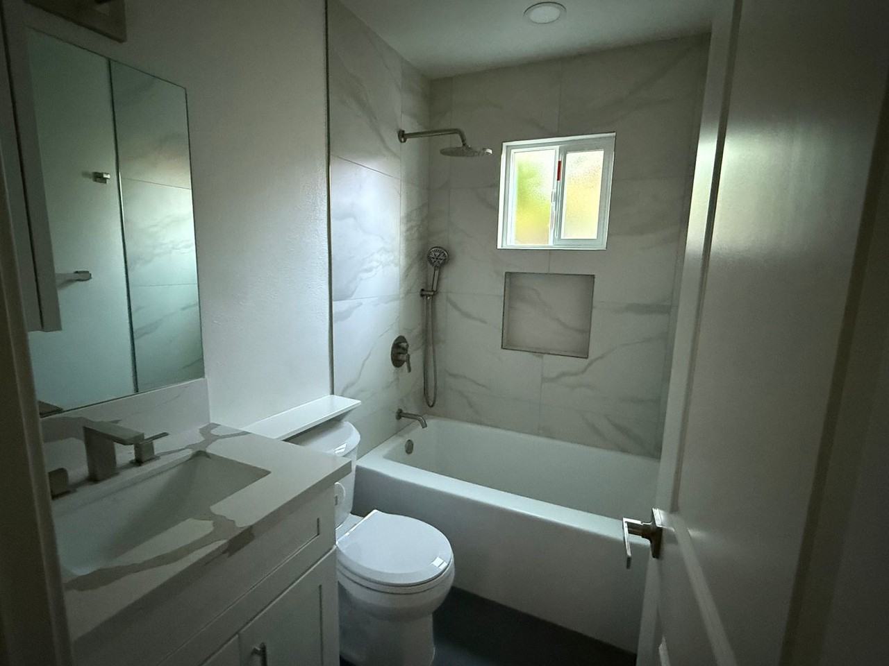 6209 Pinecreek Way - Photo 4 of 9