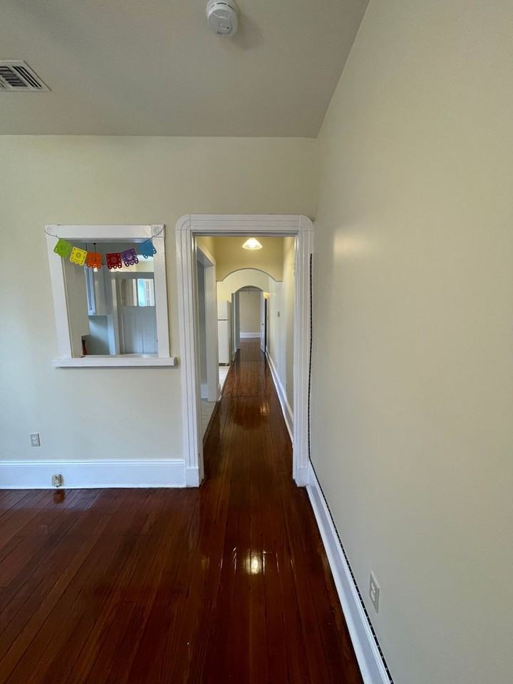 4003 Iberville St - Photo 3 of 9