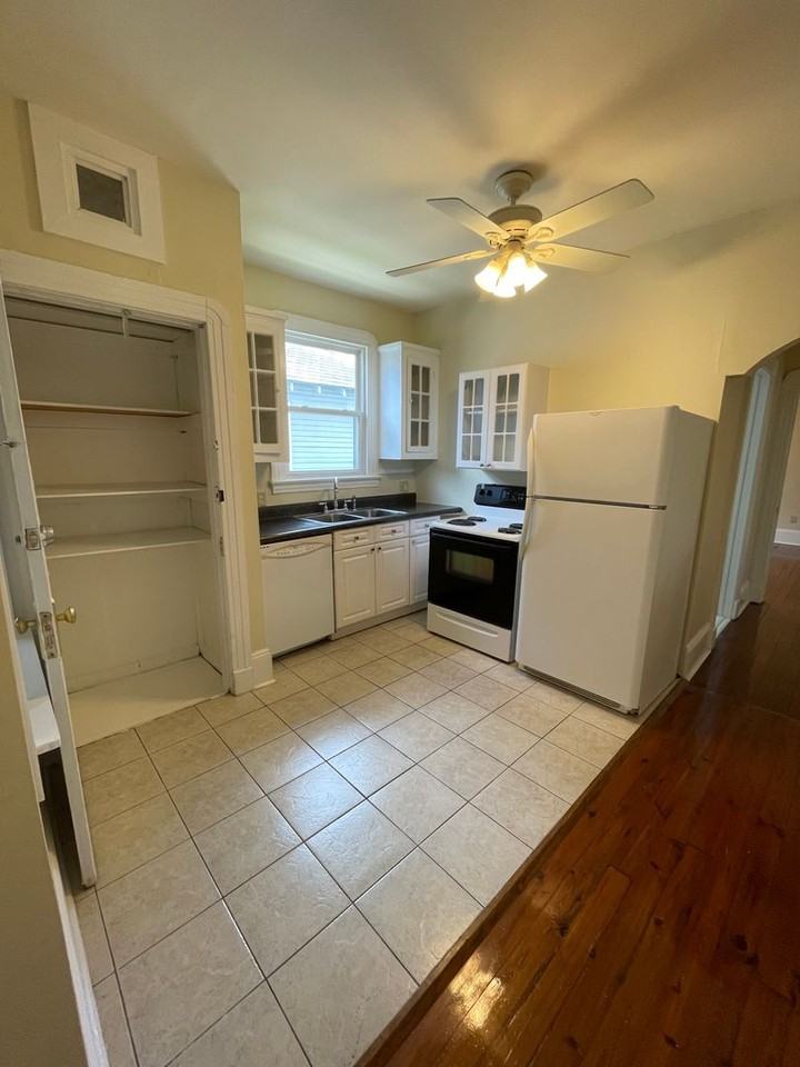 4003 Iberville St - Photo 5 of 9
