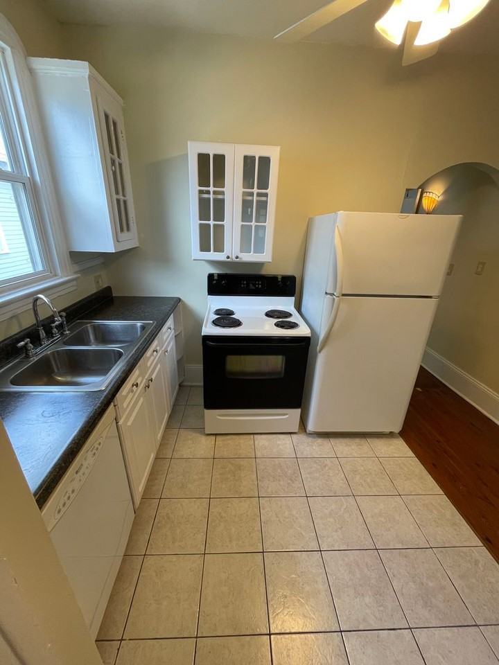 4003 Iberville St - Photo 6 of 9