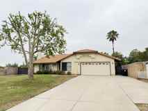 560 S Quince Ave - Photo 1 of 1