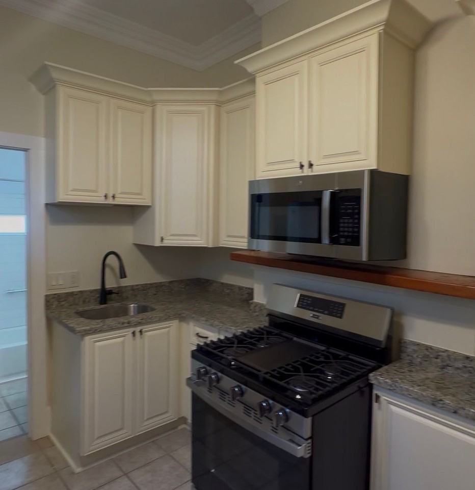 4417 Chestnut St - Photo 6 of 9