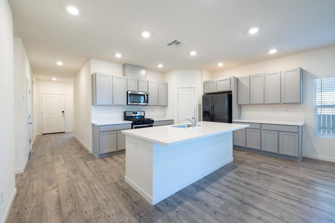 2057 Skipper Cove Way - Photo 5 of 28
