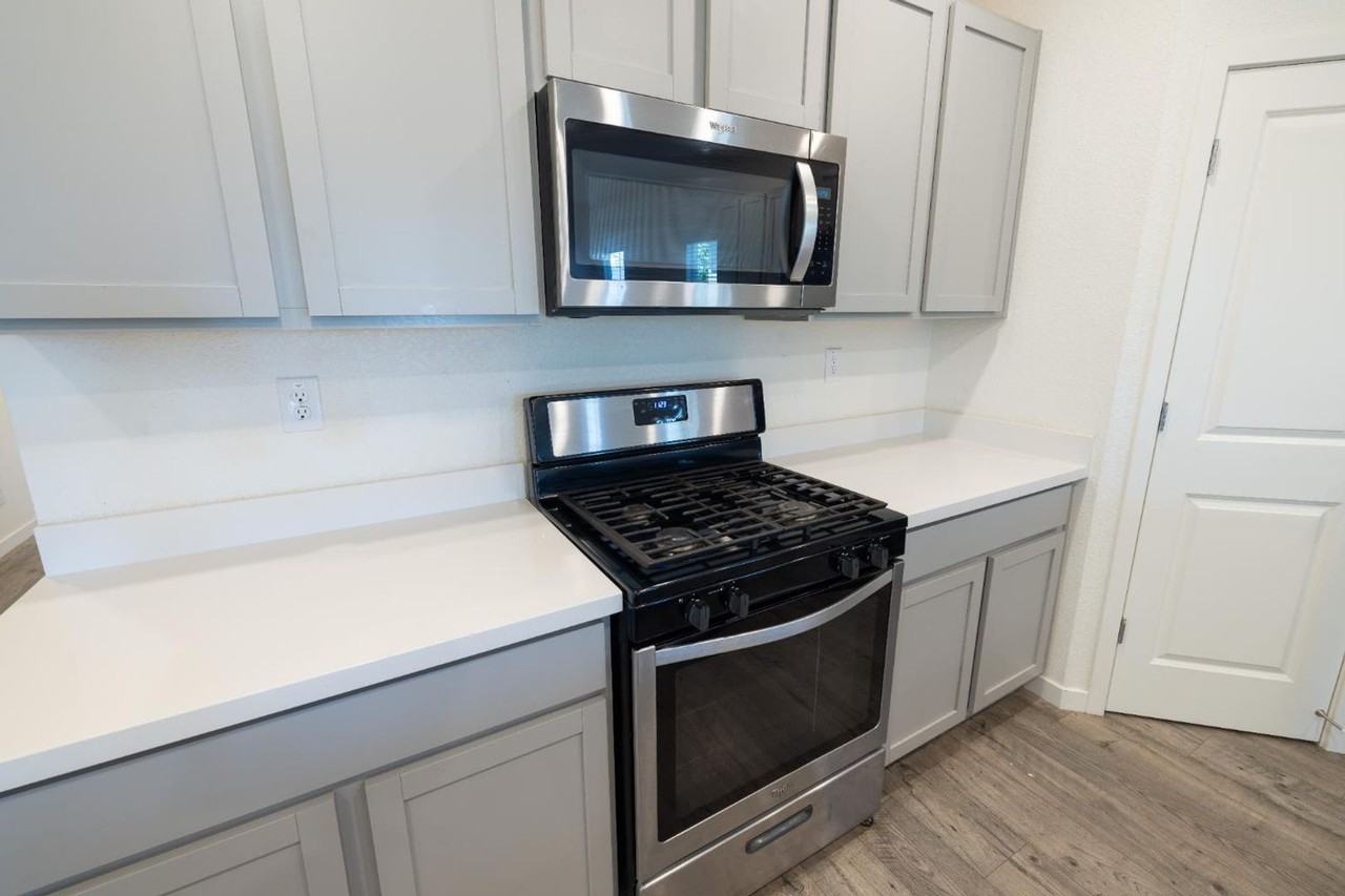 2057 Skipper Cove Way - Photo 7 of 28