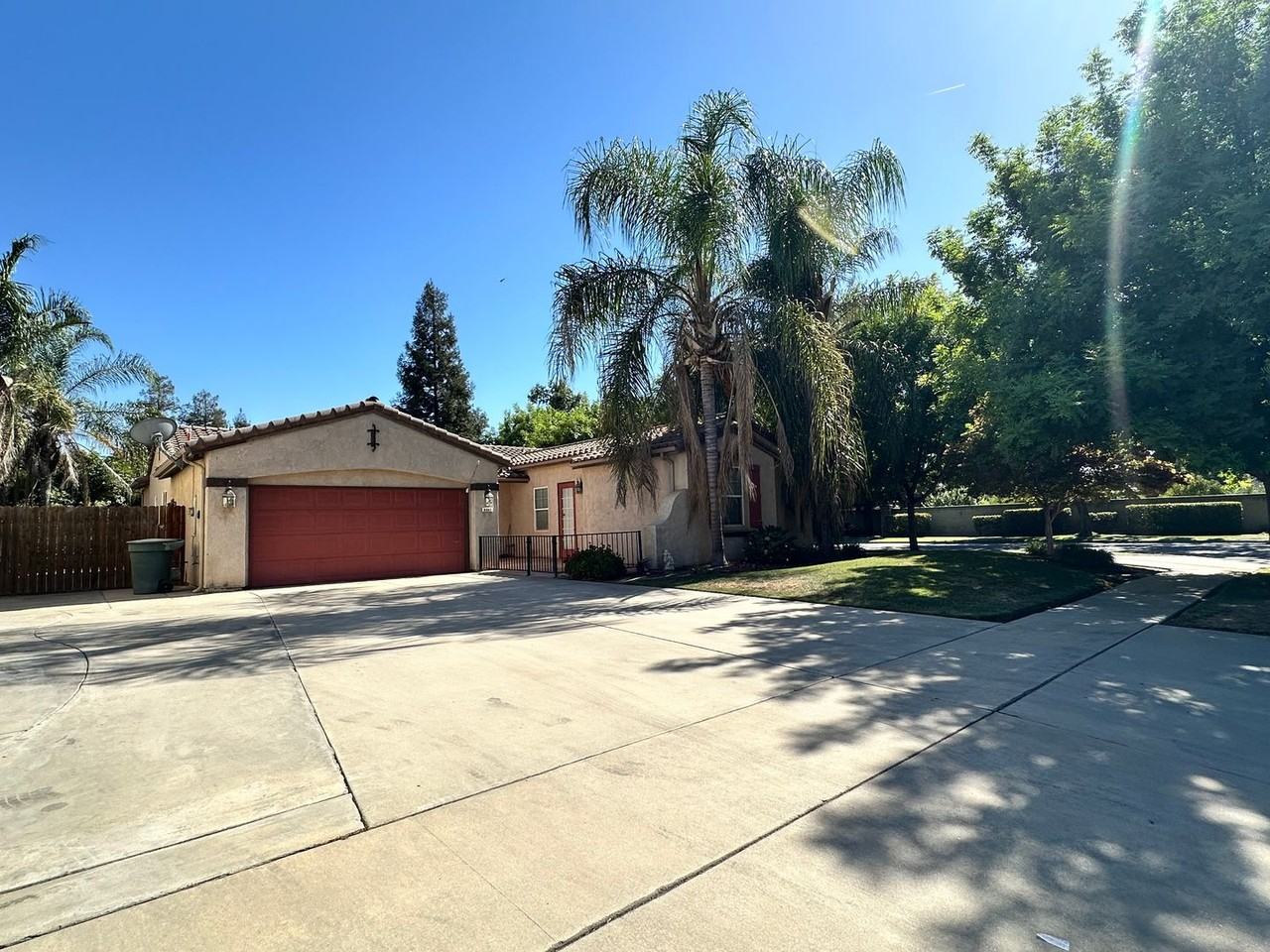 4441 W Elowin Ave - Photo 2 of 4