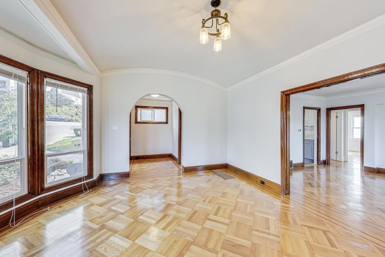 785 Mangels Ave - Photo 4 of 40