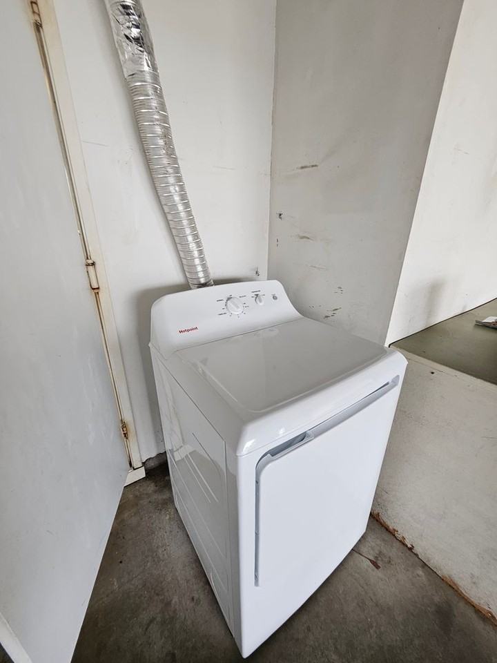 152 Lukia St - Photo 4 of 30