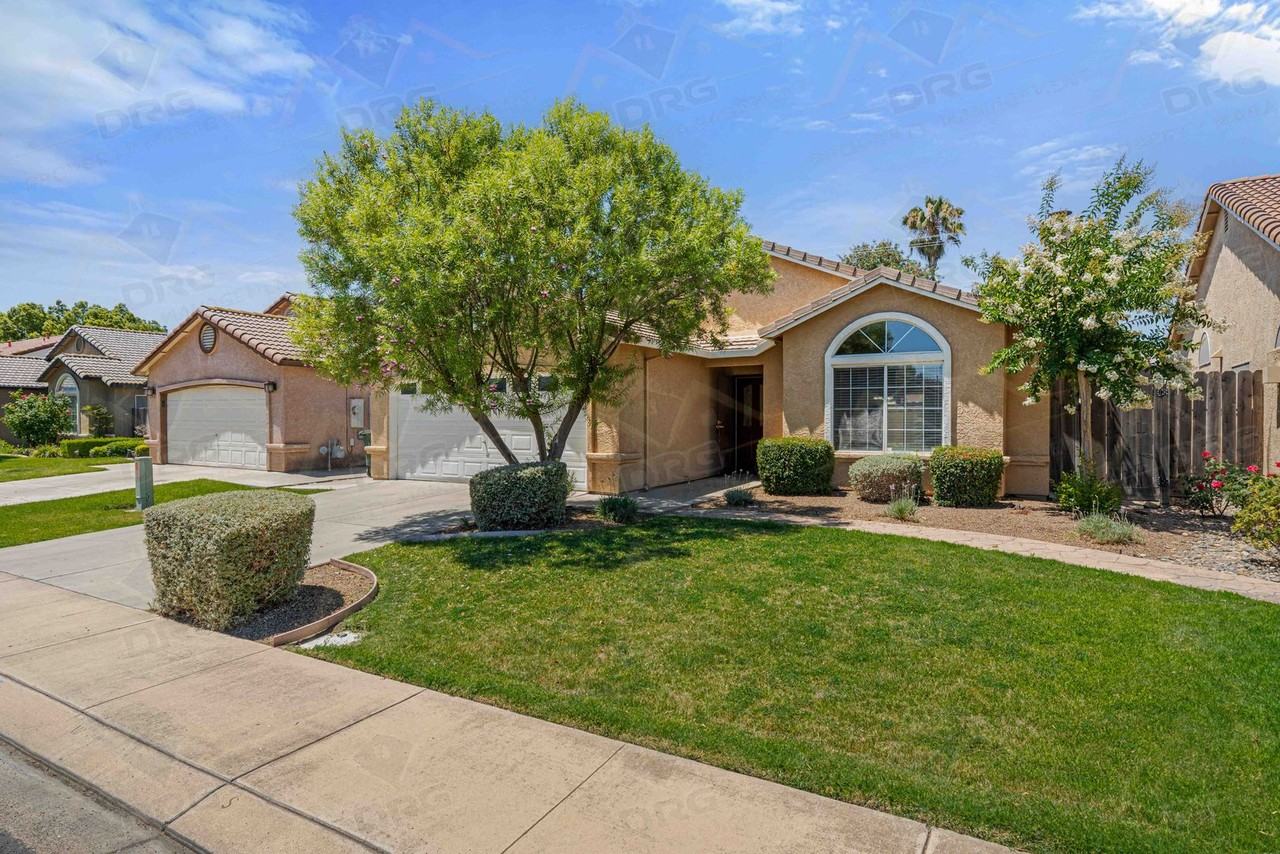 2713 Mozart Dr - Photo 3 of 33